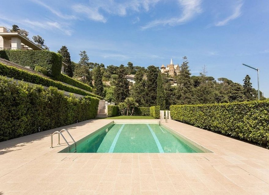 Resale - Villa - Zona Alta