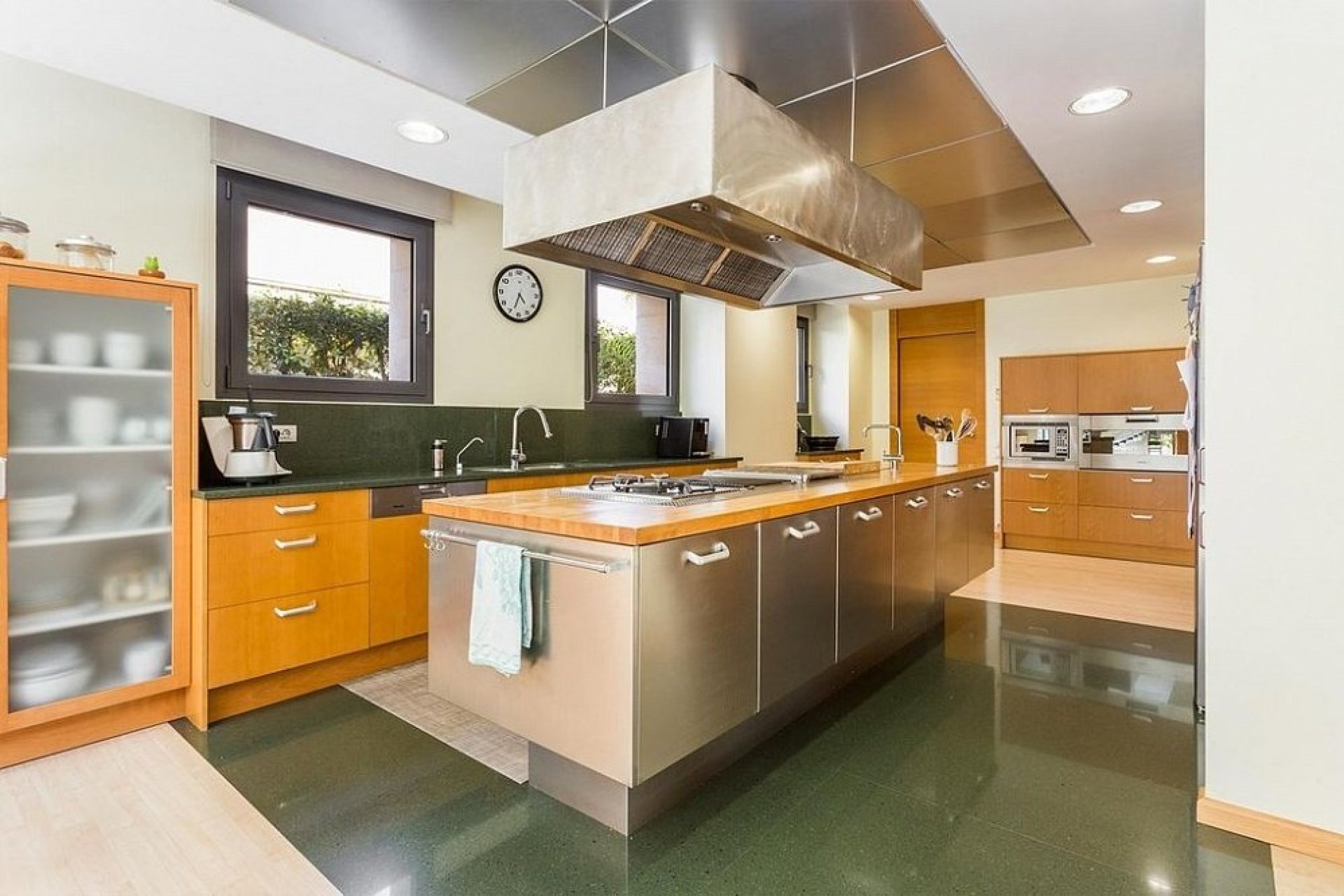 Resale - Villa - Zona Alta