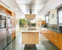 Resale - Villa - Zona Alta