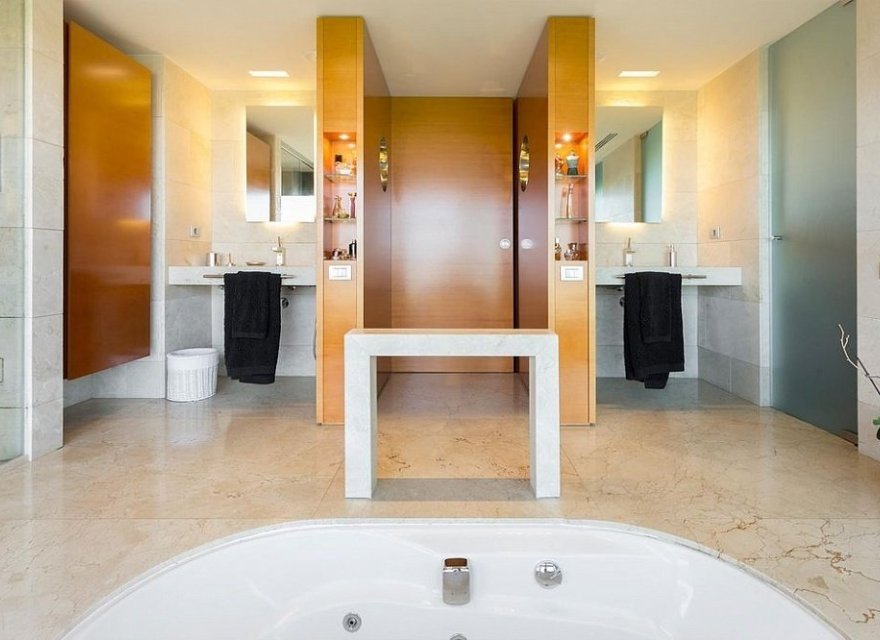 Resale - Villa - Zona Alta