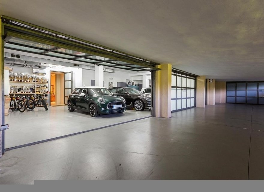 Resale - Villa - Zona Alta