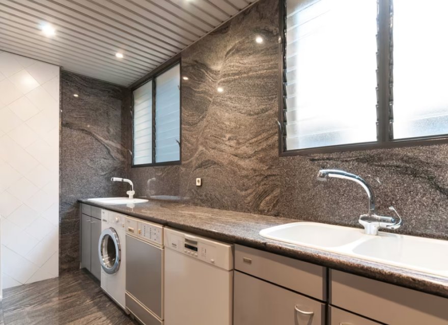 Reventa - Apartamento - Eixample