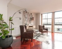 Reventa - Apartamento - Eixample