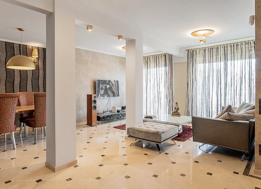 Reventa - Apartamento - Eixample