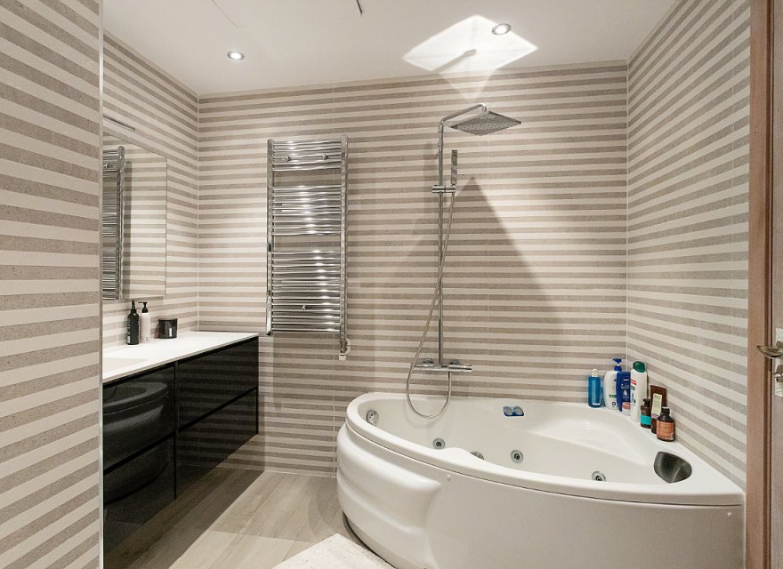 Reventa - Apartamento - Eixample