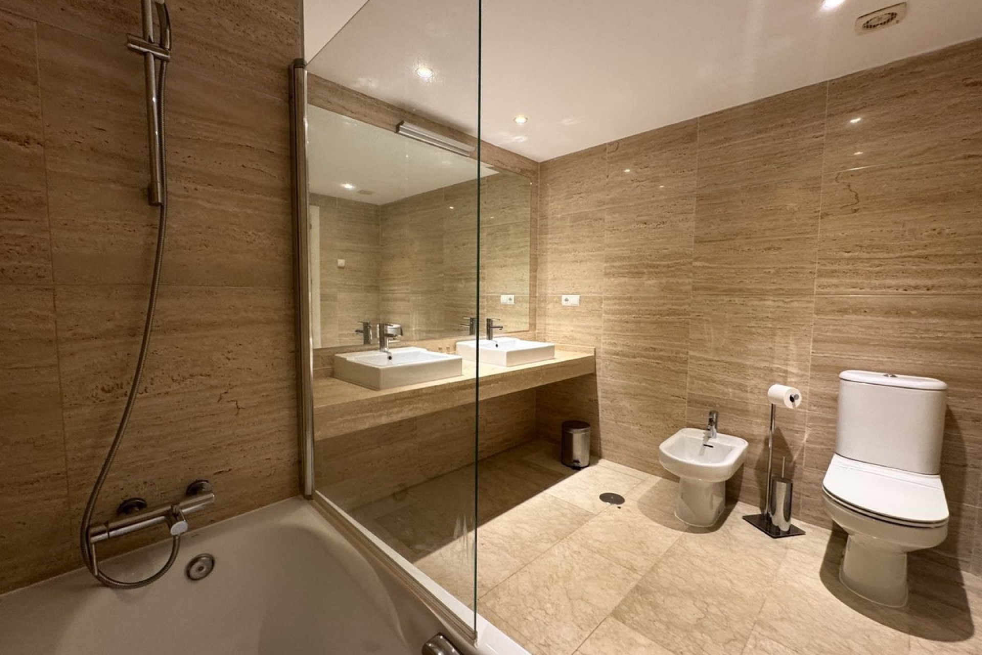 Reventa - Apartamento - Еstepona - Costa del Sol