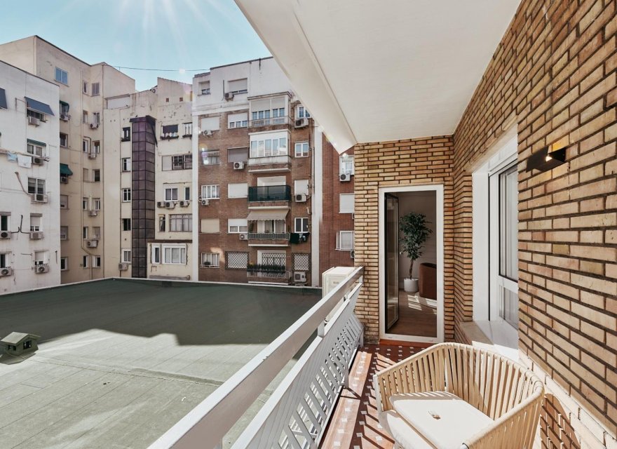 Reventa - Apartamento - Madrid