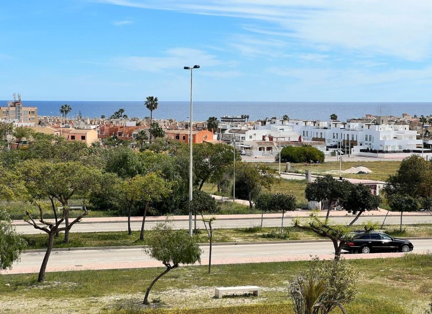 Reventa - Apartamento - Torrevieja - Aguas Nuevas