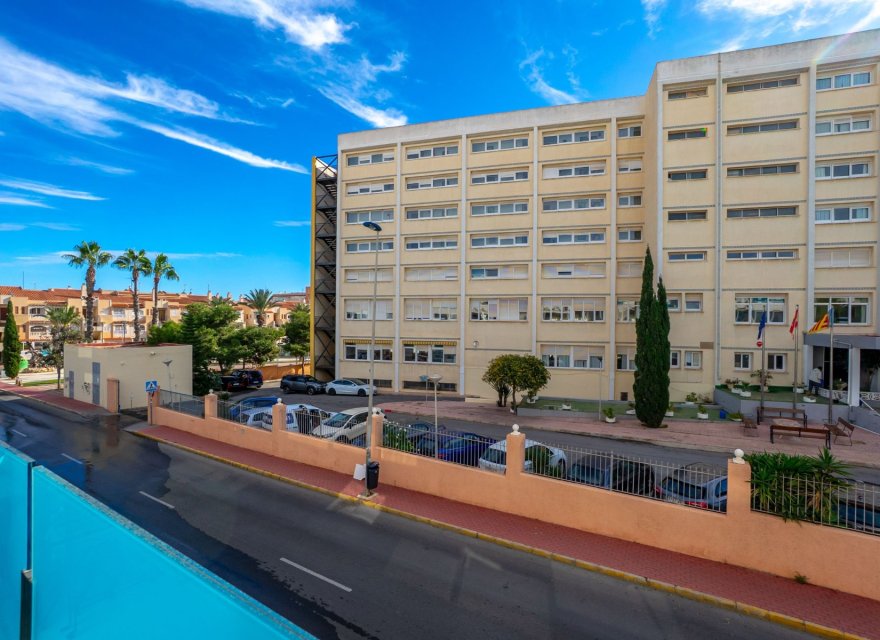 Reventa - Apartamento - Torrevieja - C/ Maestro Francisco Casanovas - Edf. Cibeles III