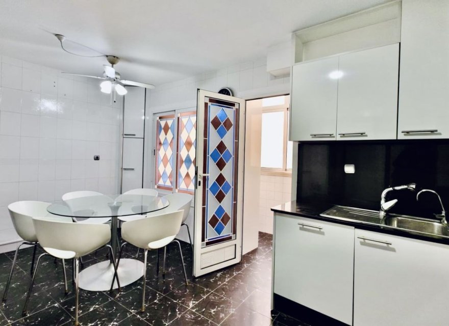 Reventa - Apartamento - Torrevieja - Centro - Muelle Pesquero