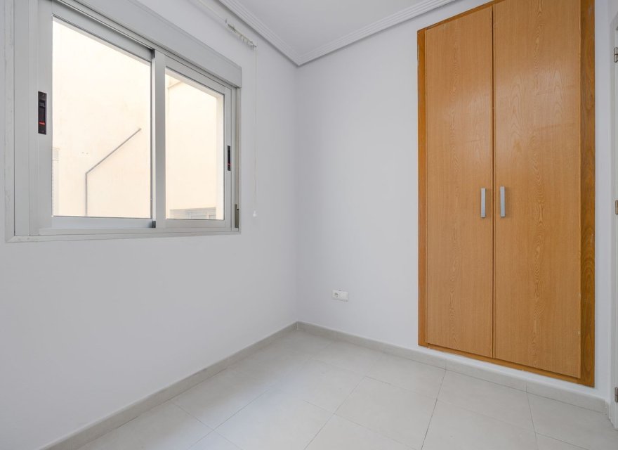 Reventa - Apartamento - Torrevieja - Las Piscinas Naturales