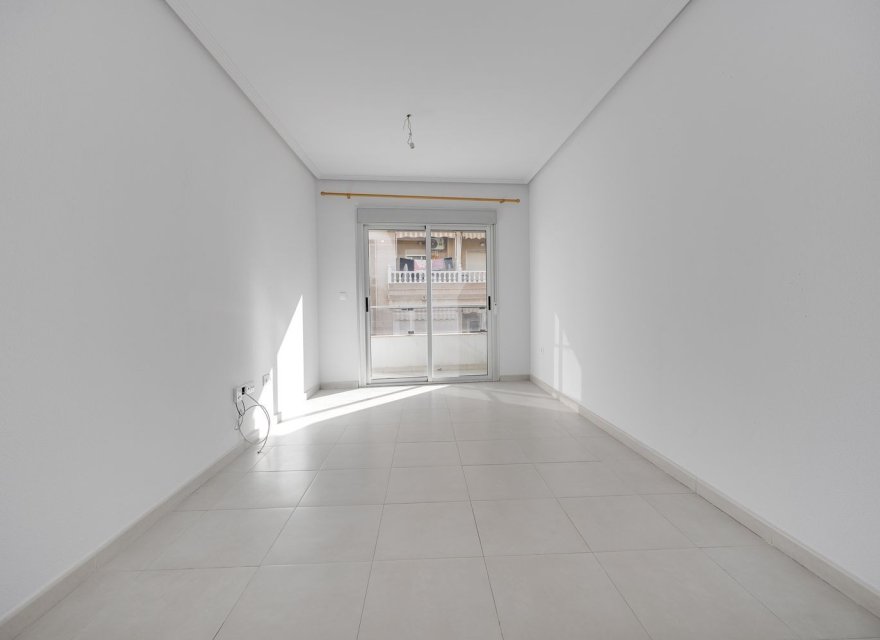 Reventa - Apartamento - Torrevieja - Las Piscinas Naturales