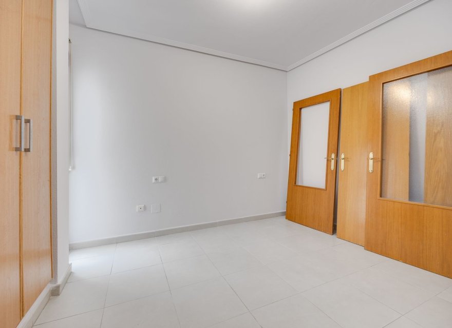 Reventa - Apartamento - Torrevieja - Las Piscinas Naturales