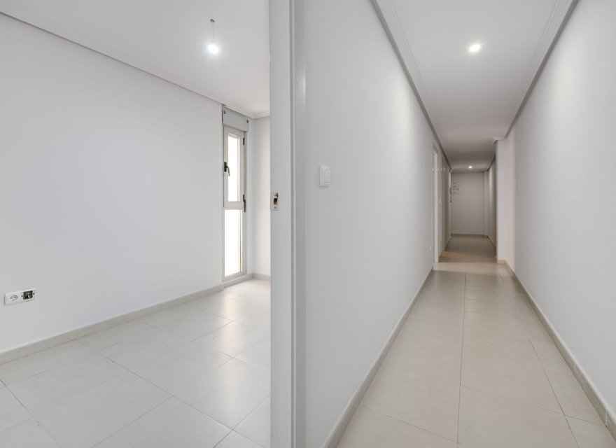 Reventa - Apartamento - Torrevieja - Las Piscinas Naturales