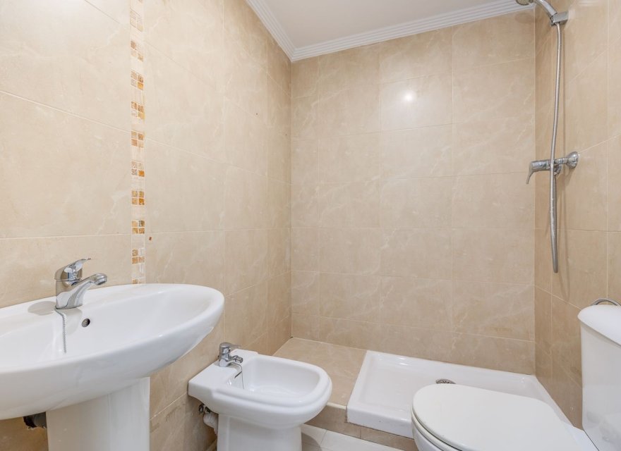 Reventa - Apartamento - Torrevieja - Las Piscinas Naturales