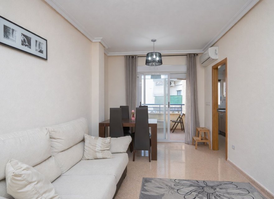 Reventa - Apartamento - Torrevieja - Puerto Deportivo