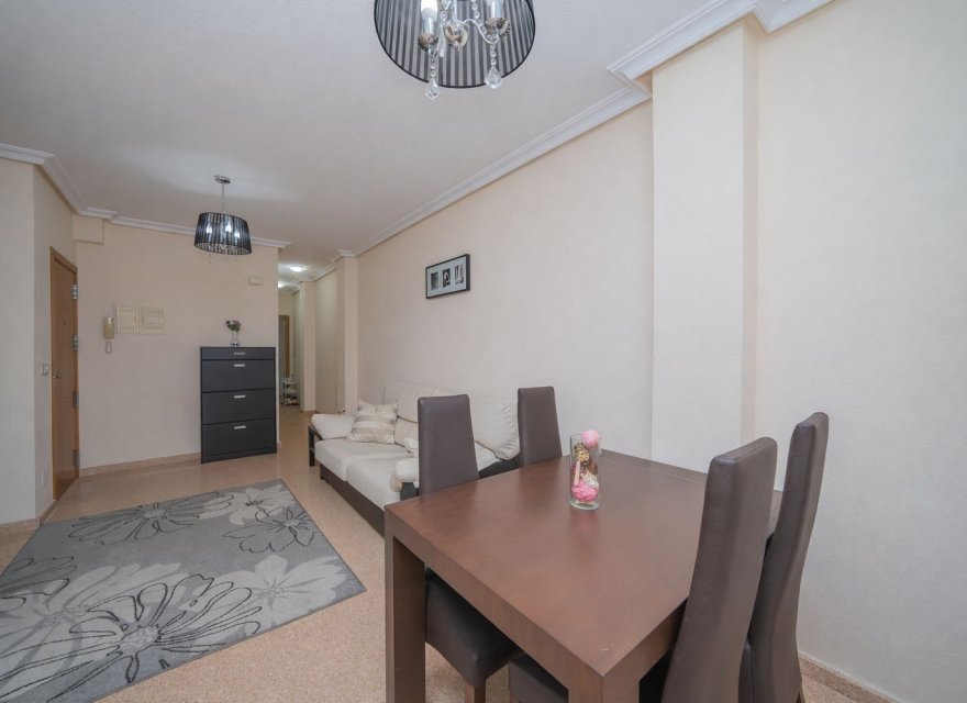 Reventa - Apartamento - Torrevieja - Puerto Deportivo