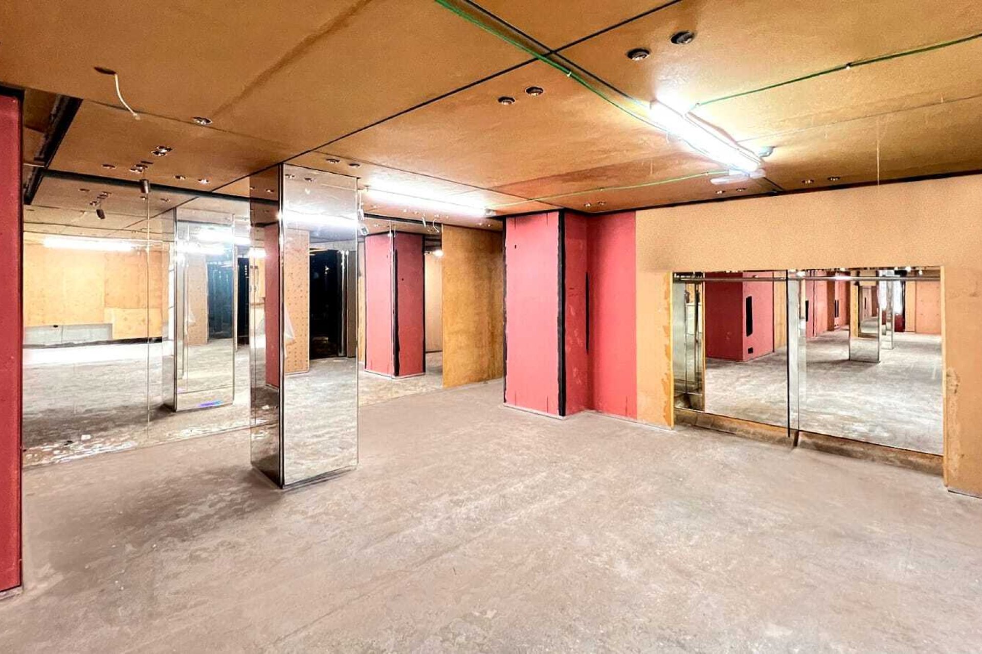 Reventa - Comercial - Eixample