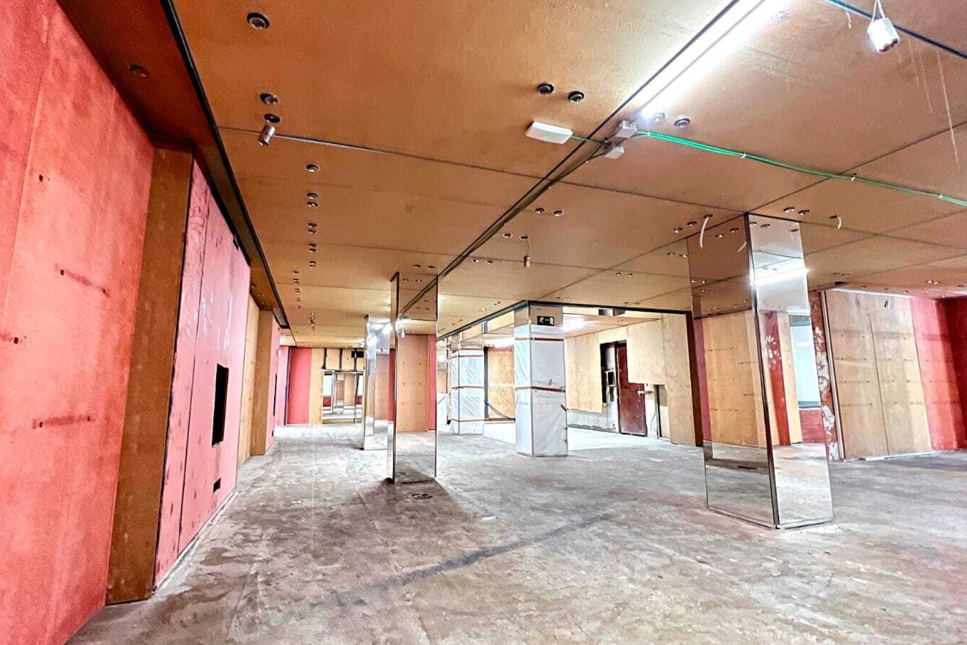 Reventa - Comercial - Eixample