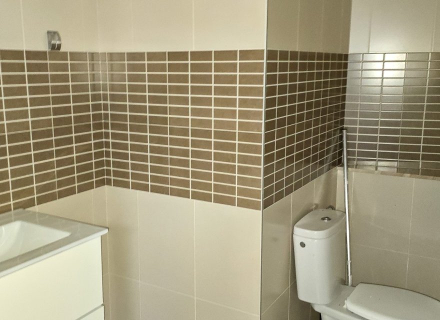 Reventa - Comercial - Guardamar del Segura - Center