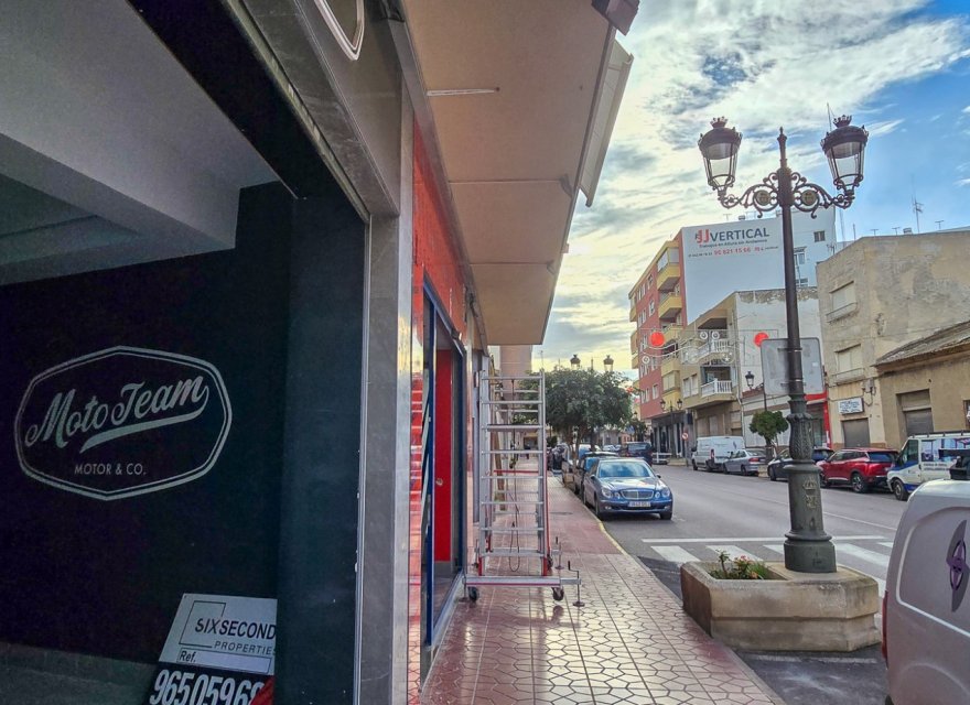 Reventa - Comercial - Guardamar del Segura - Center