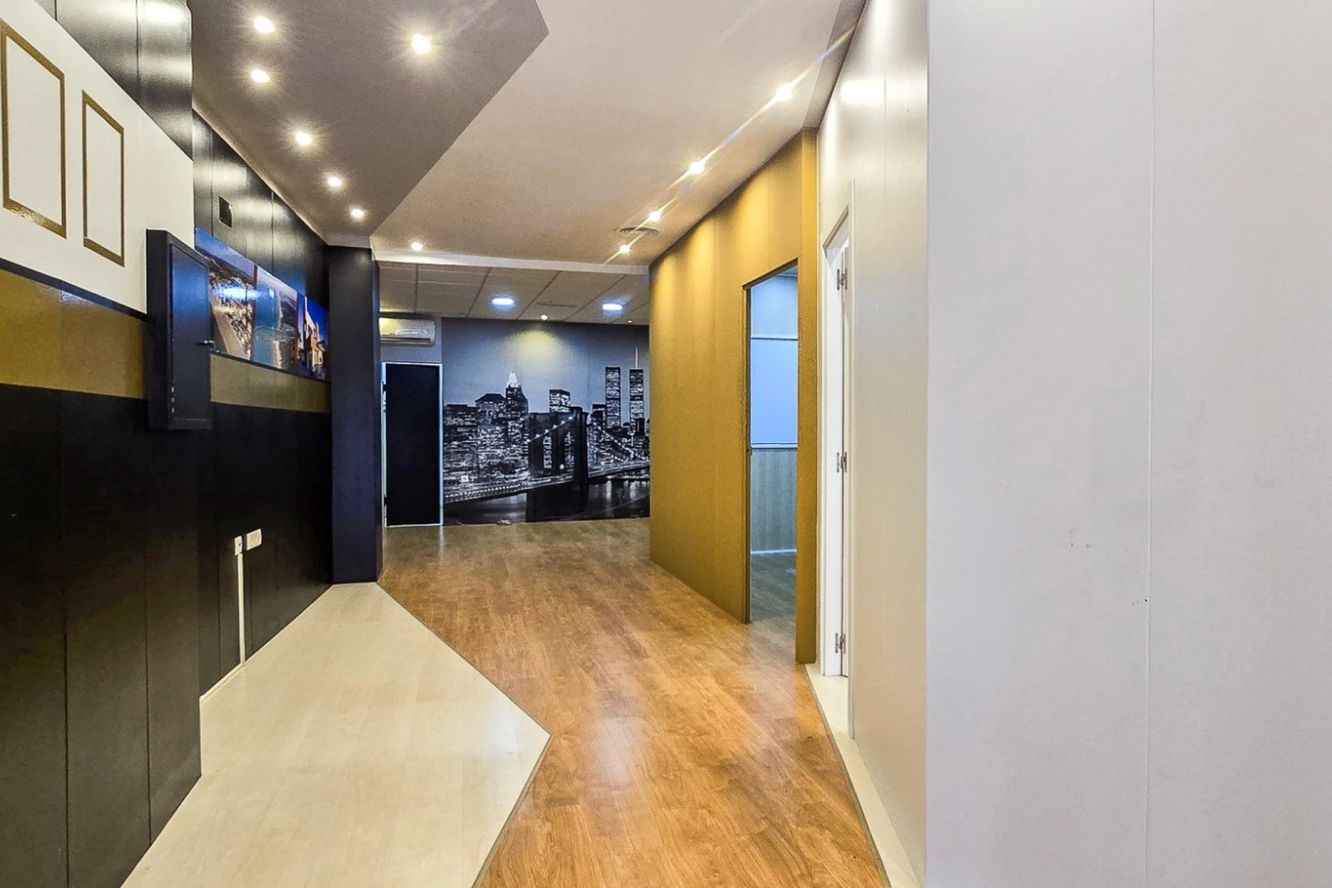 Reventa - Comercial - Guardamar del Segura - Center