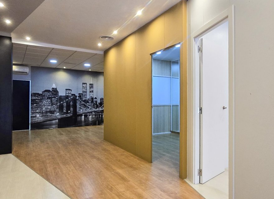 Reventa - Comercial - Guardamar del Segura - Center