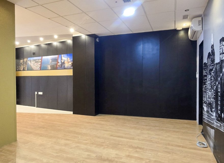 Reventa - Comercial - Guardamar del Segura - Center