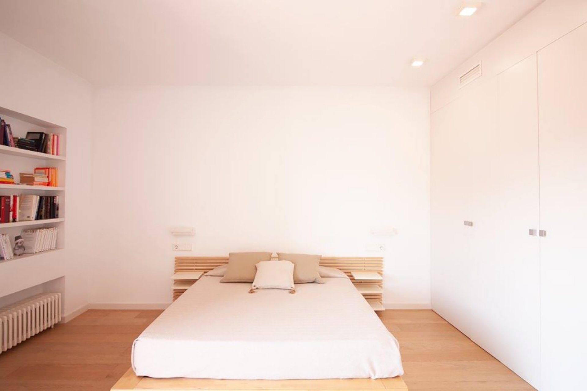 Reventa - Comercial - Valencia - Exposició