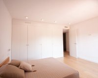 Reventa - Comercial - Valencia - Exposició