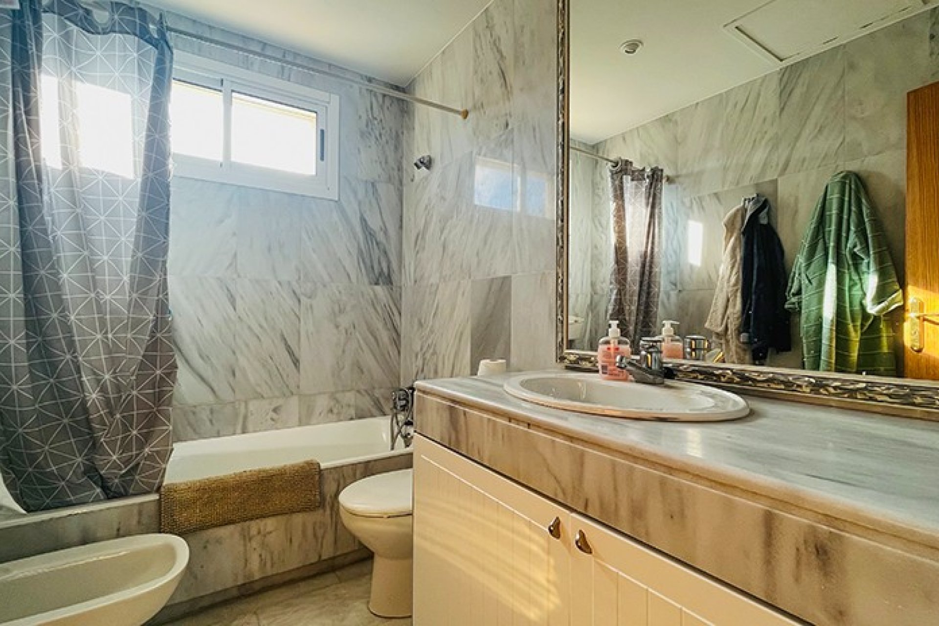 Reventa - Duplex - Son Veri Nou