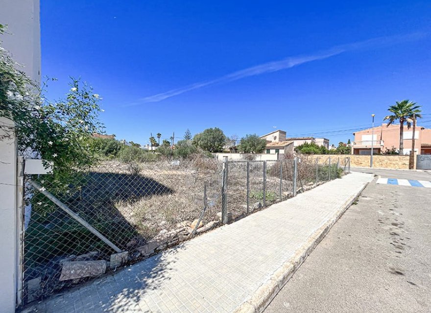 Reventa - Parcela - Badia Grande