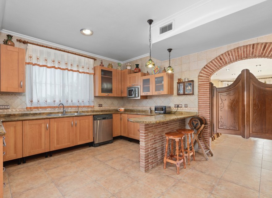 Reventa - Villa - Beniel - Carretera de Beniel