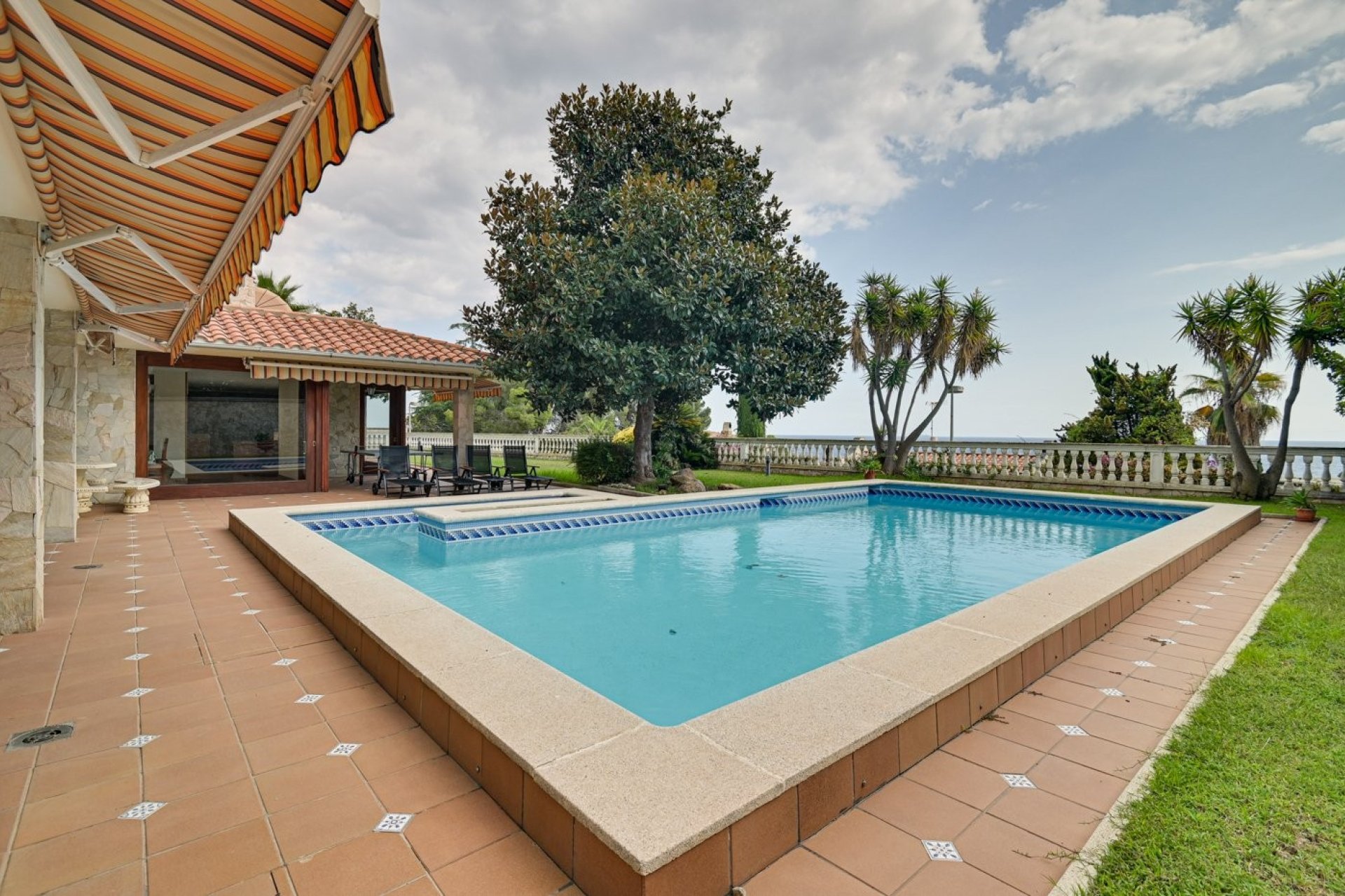 Reventa - Villa - Blanes