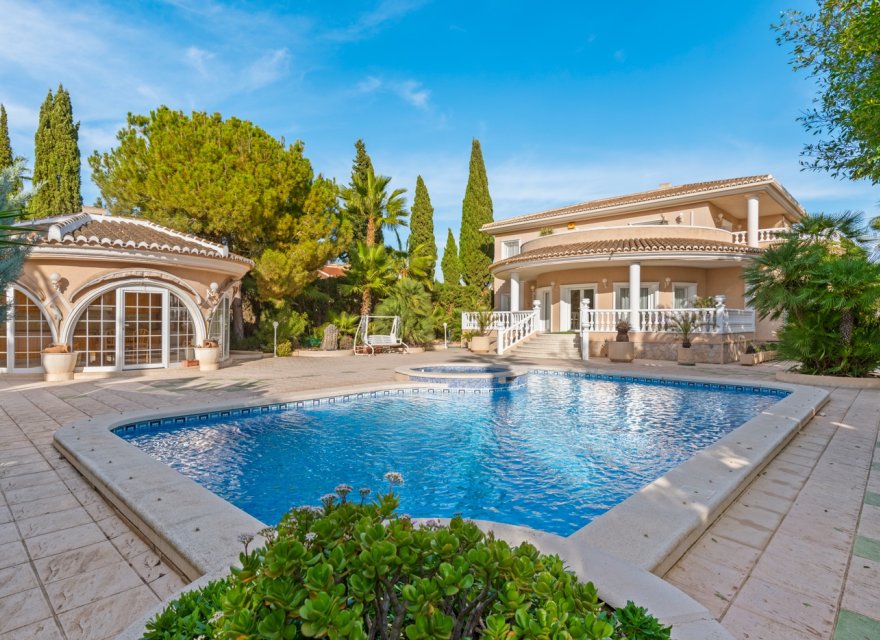 Reventa - Villa - Ciudad Quesada - Doña Pepa