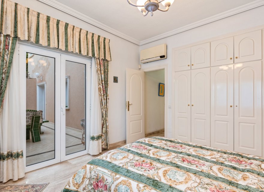 Reventa - Villa - Ciudad Quesada - Doña Pepa