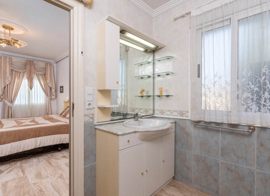 Reventa - Villa - Ciudad Quesada - Doña Pepa