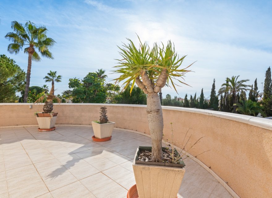 Reventa - Villa - Ciudad Quesada - Doña Pepa