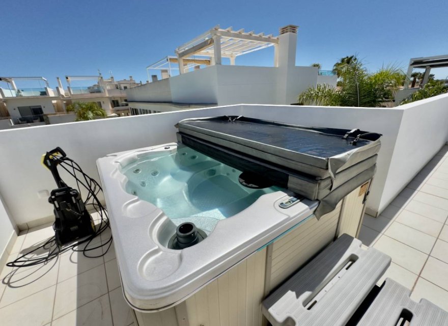 Reventa - Villa - Ciudad Quesada - Lo Marabú