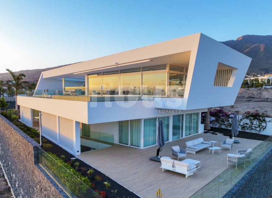 Reventa - Villa - Costa Adeje (La Caleta) - Villa Yacht