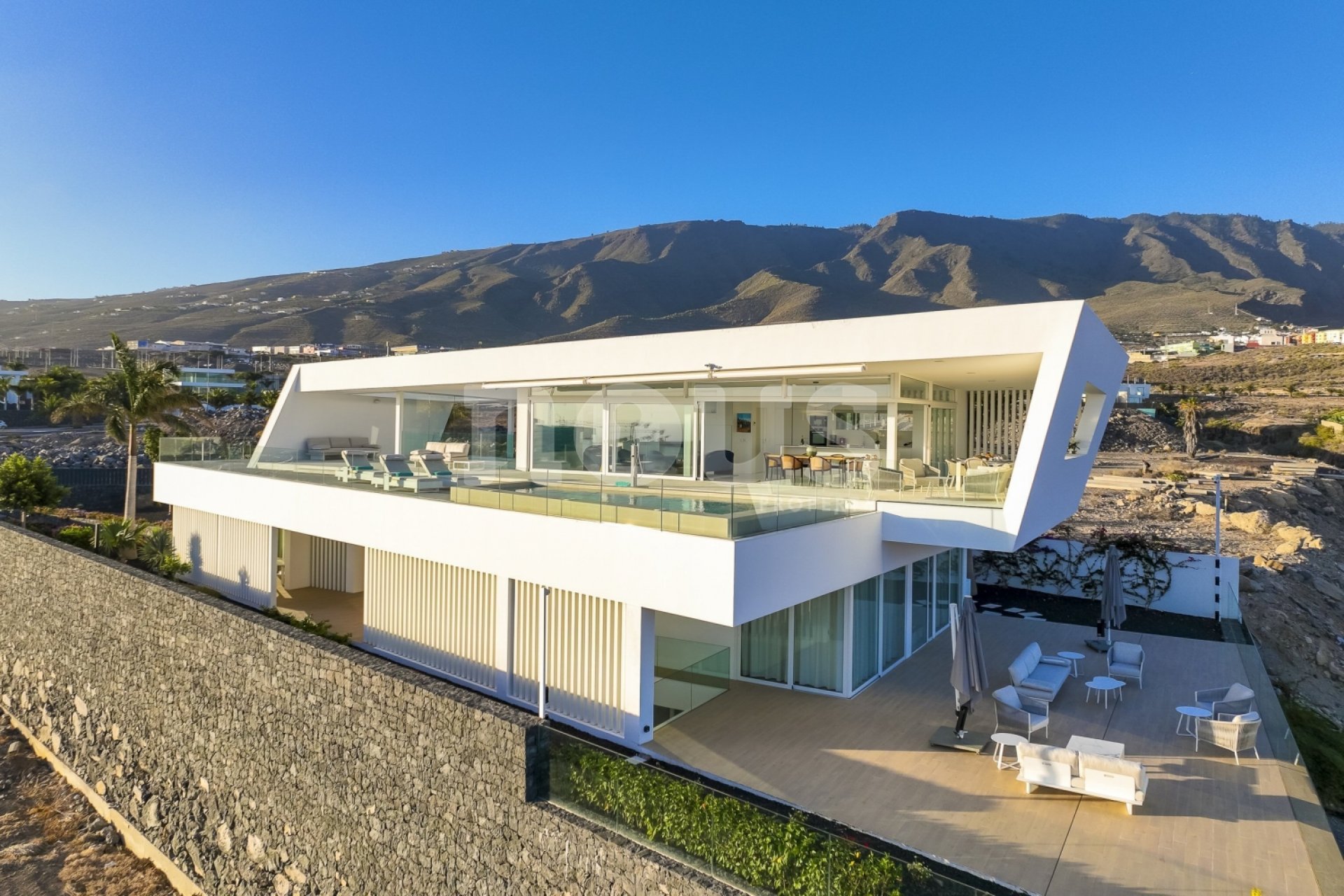 Reventa - Villa - Costa Adeje (La Caleta) - Villa Yacht