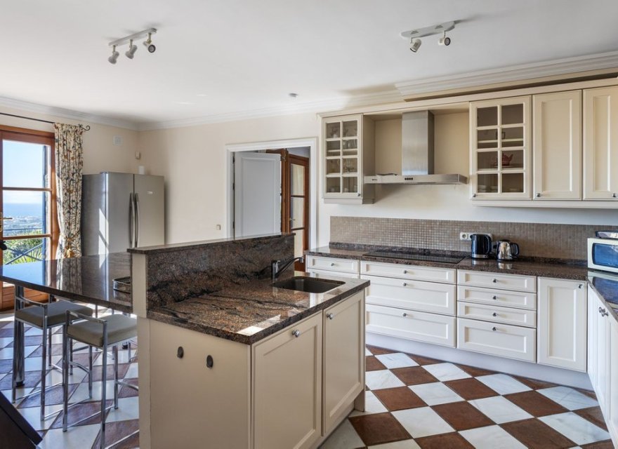 Reventa - Villa - El Madroñal - Costa del Sol