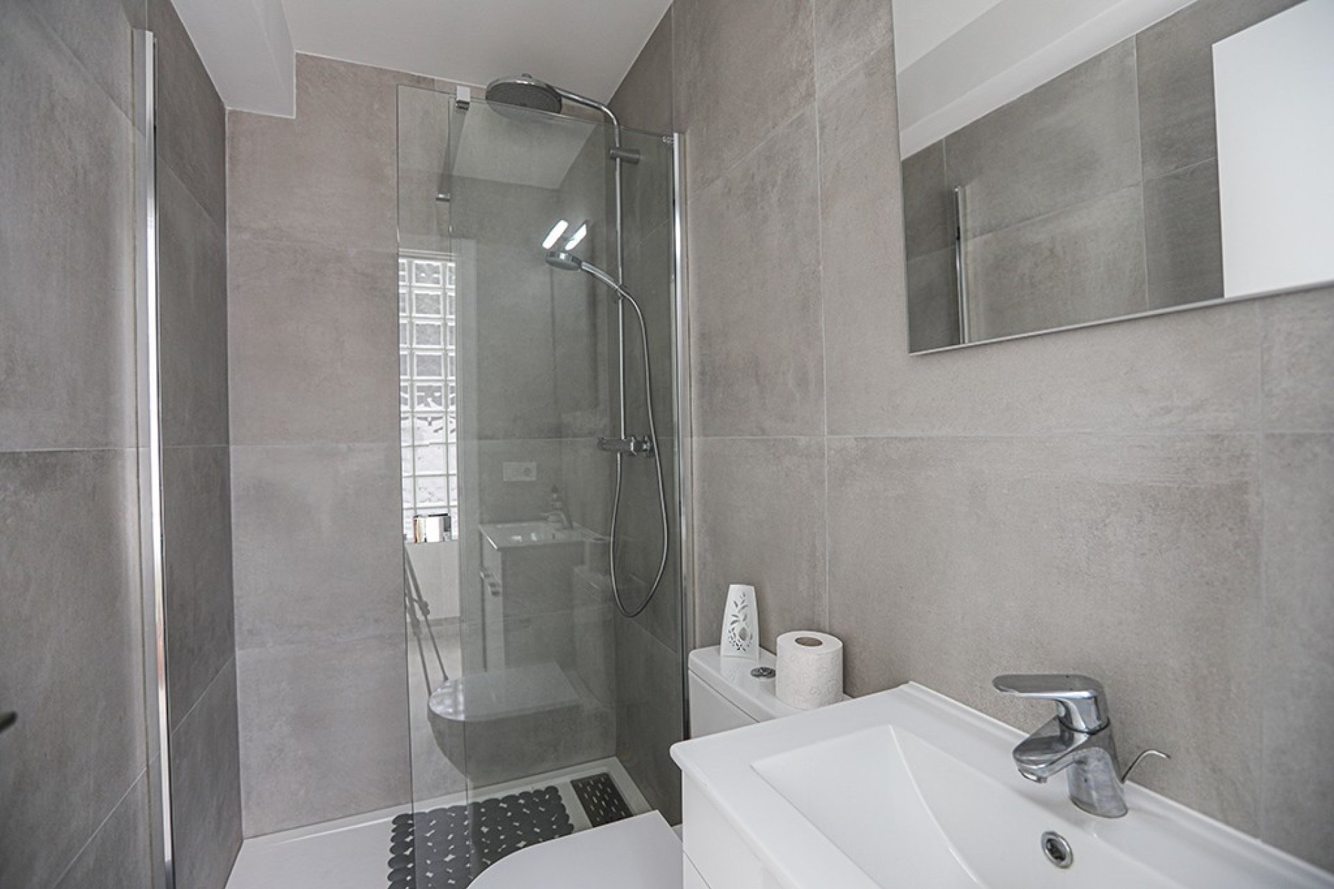 Reventa - Villa - El Toro