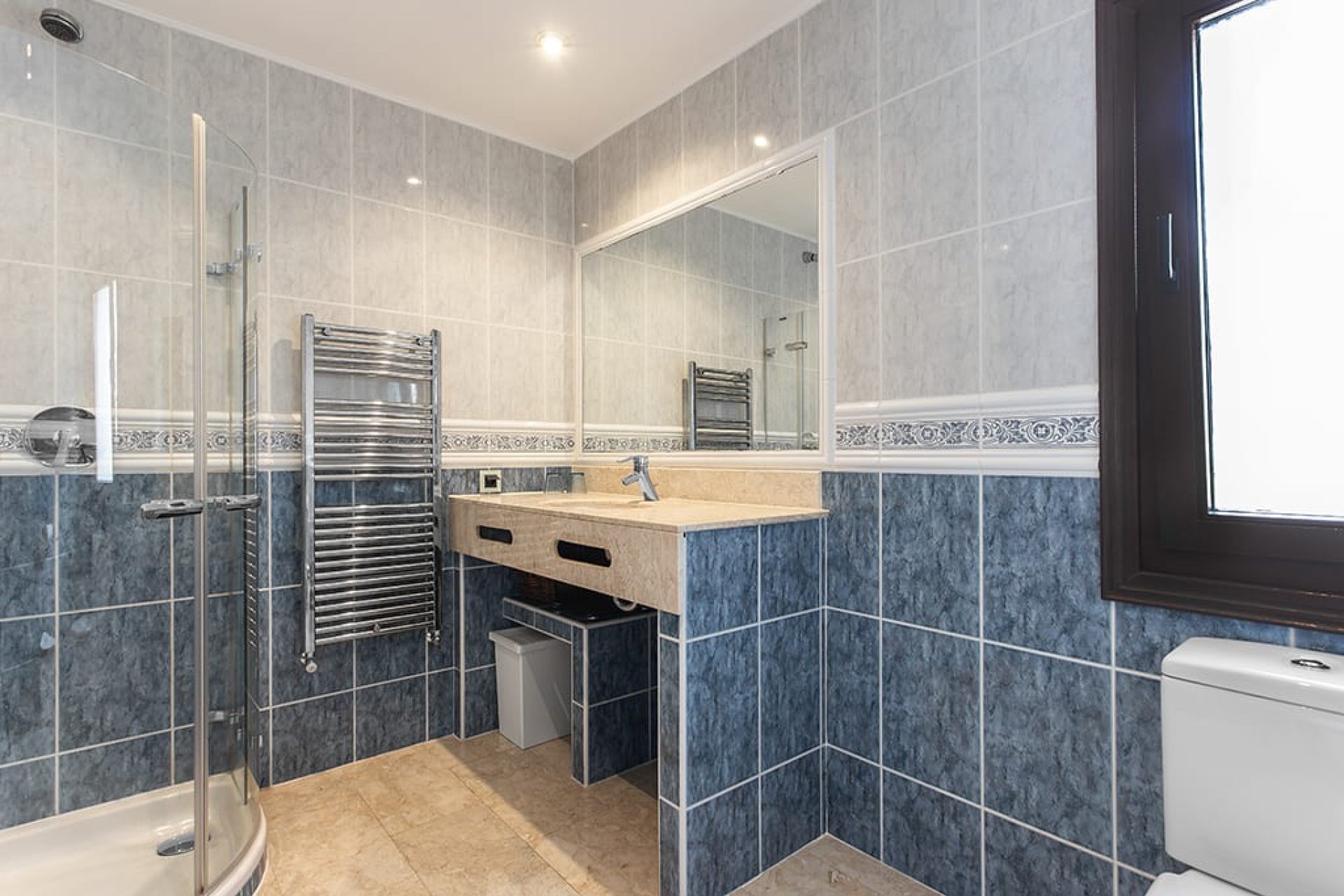 Reventa - Villa - El Toro