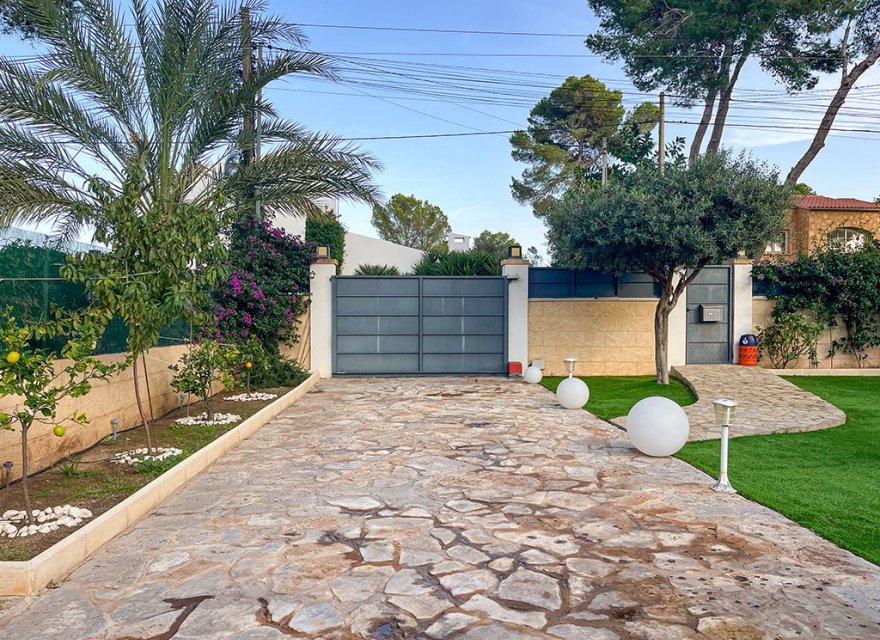 Reventa - Villa - El Toro