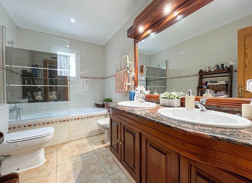 Reventa - Villa - El Toro