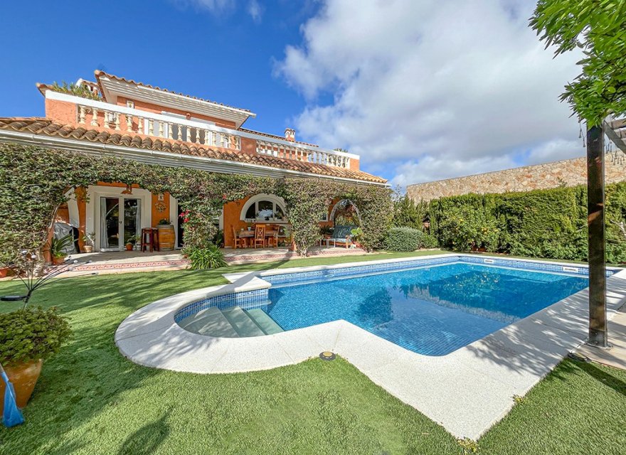 Reventa - Villa - El Toro