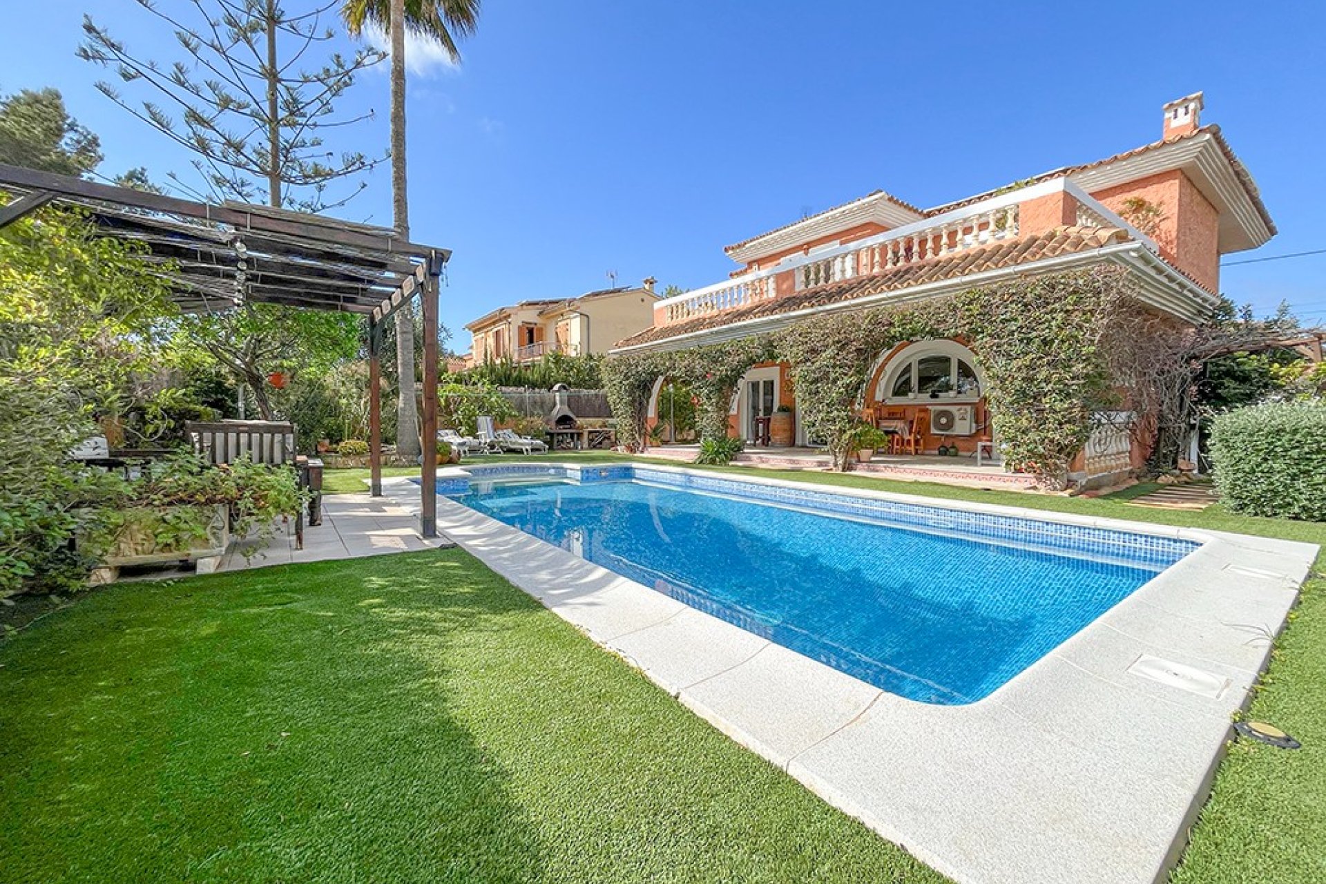 Reventa - Villa - El Toro