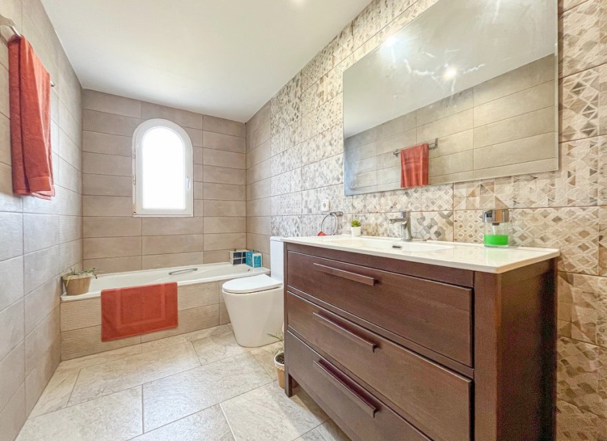 Reventa - Villa - El Toro