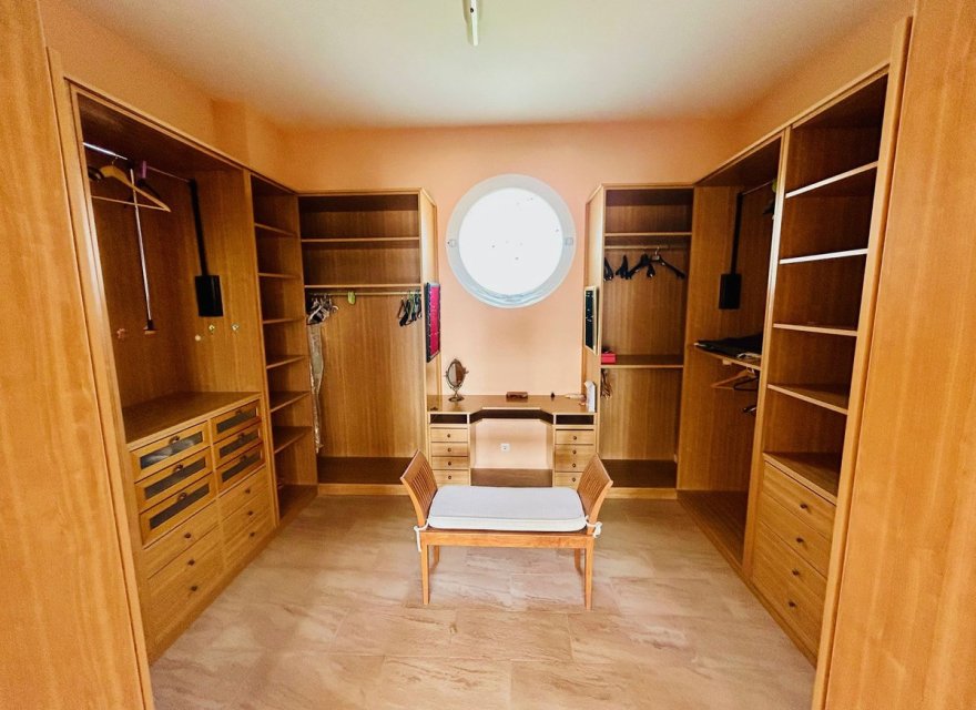 Reventa - Villa - Еstepona - Costa del Sol